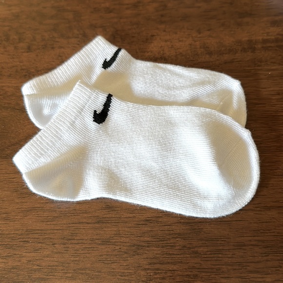 Nike unisex 6 pair no show socks - Picture 2 of 7